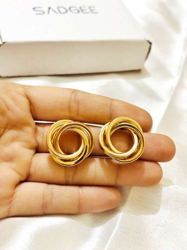 Gold twisted studs