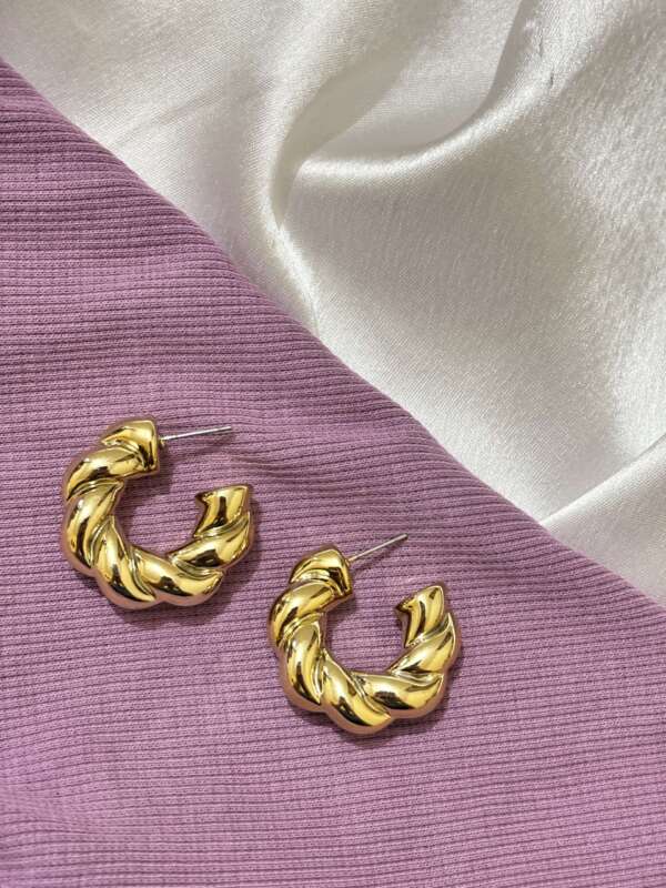 Classy Spiral Earring