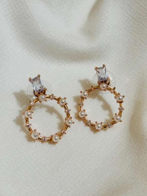 Elegant Pearl Drop Earring
