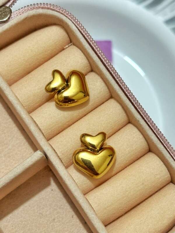 Double heart stud Earring