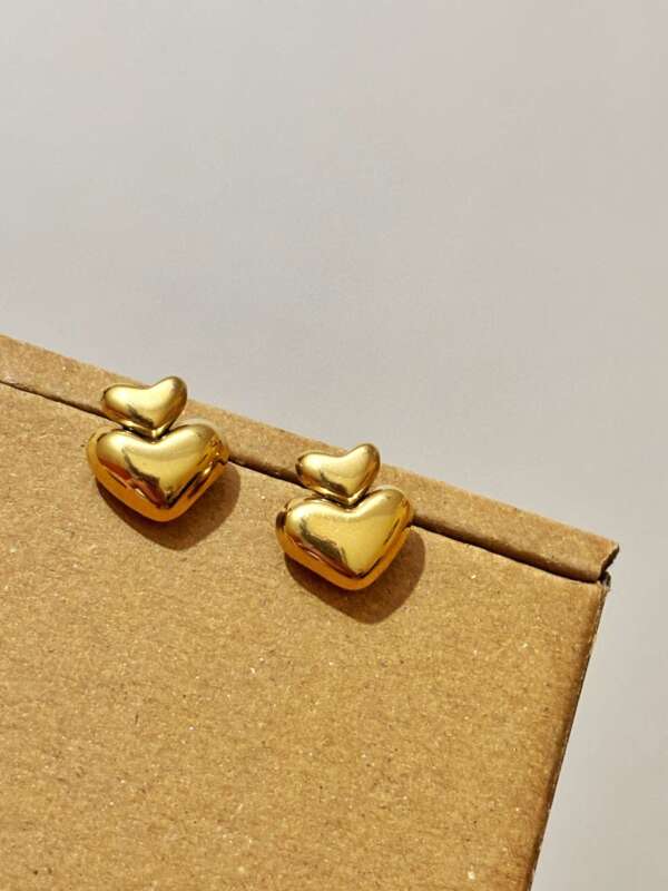 Double heart stud Earring