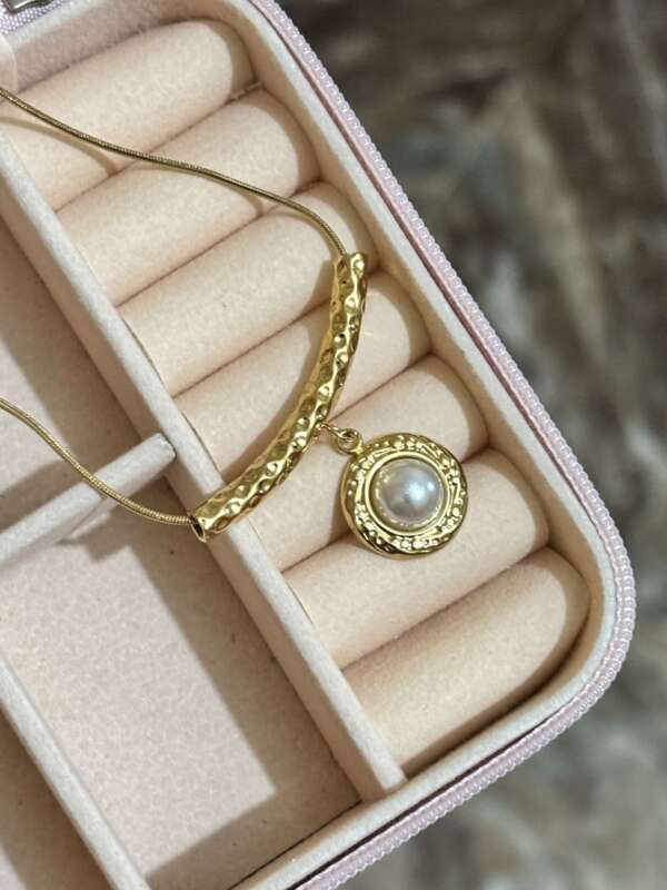 Pearl-Sutra Necklace